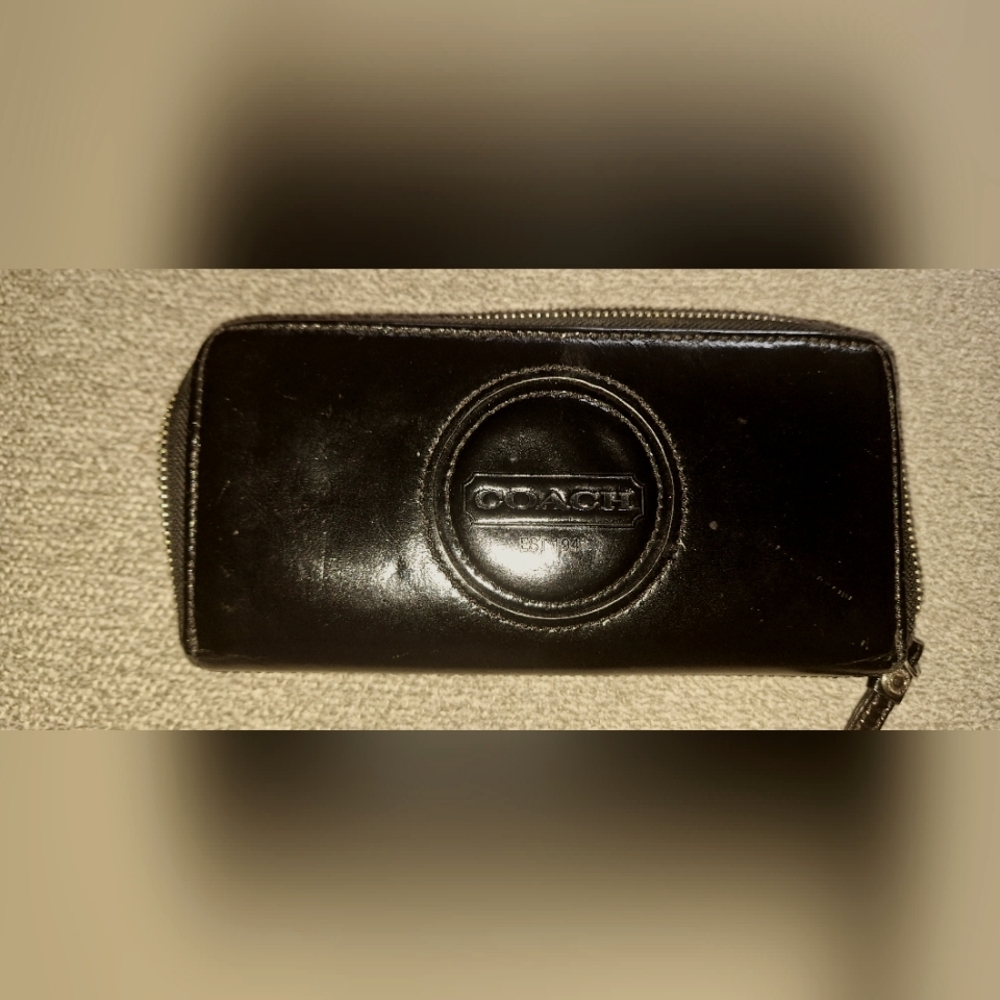AUTHENTIC Coach  Leather Signature Wallet